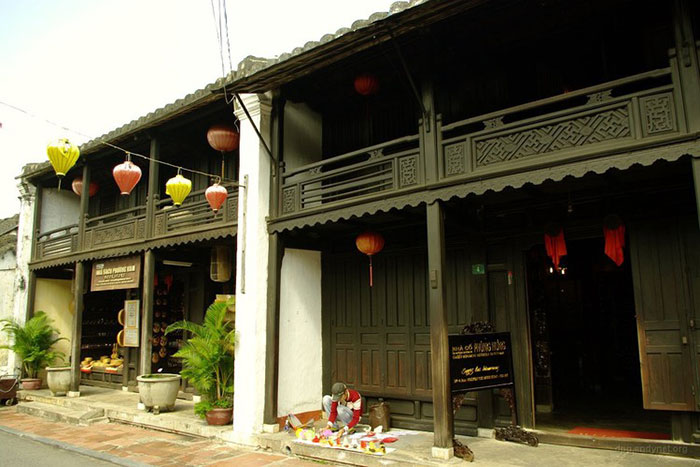 maison ancienne phung hung exterieur